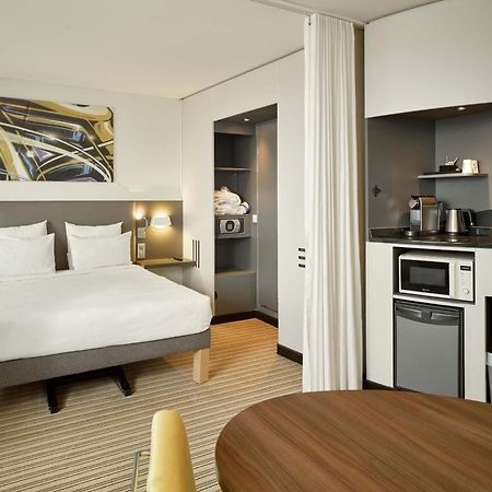 B&B Hotel Velizy Est Esterno foto